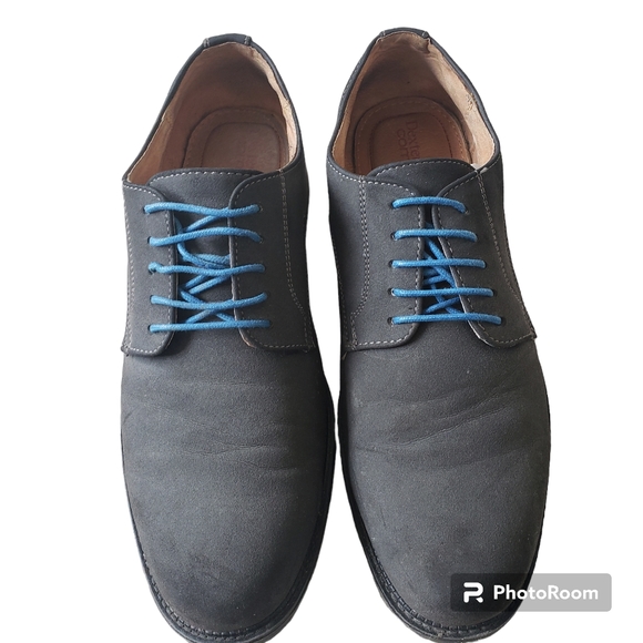 Men's Shoes - Picture 2 of 7